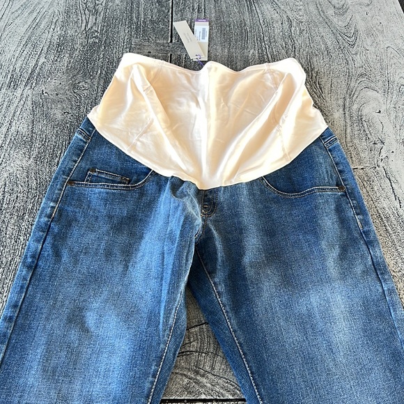 Kimi + Kai medium indigo size 27/33 straight leg maternity jeans - Picture 9 of 16